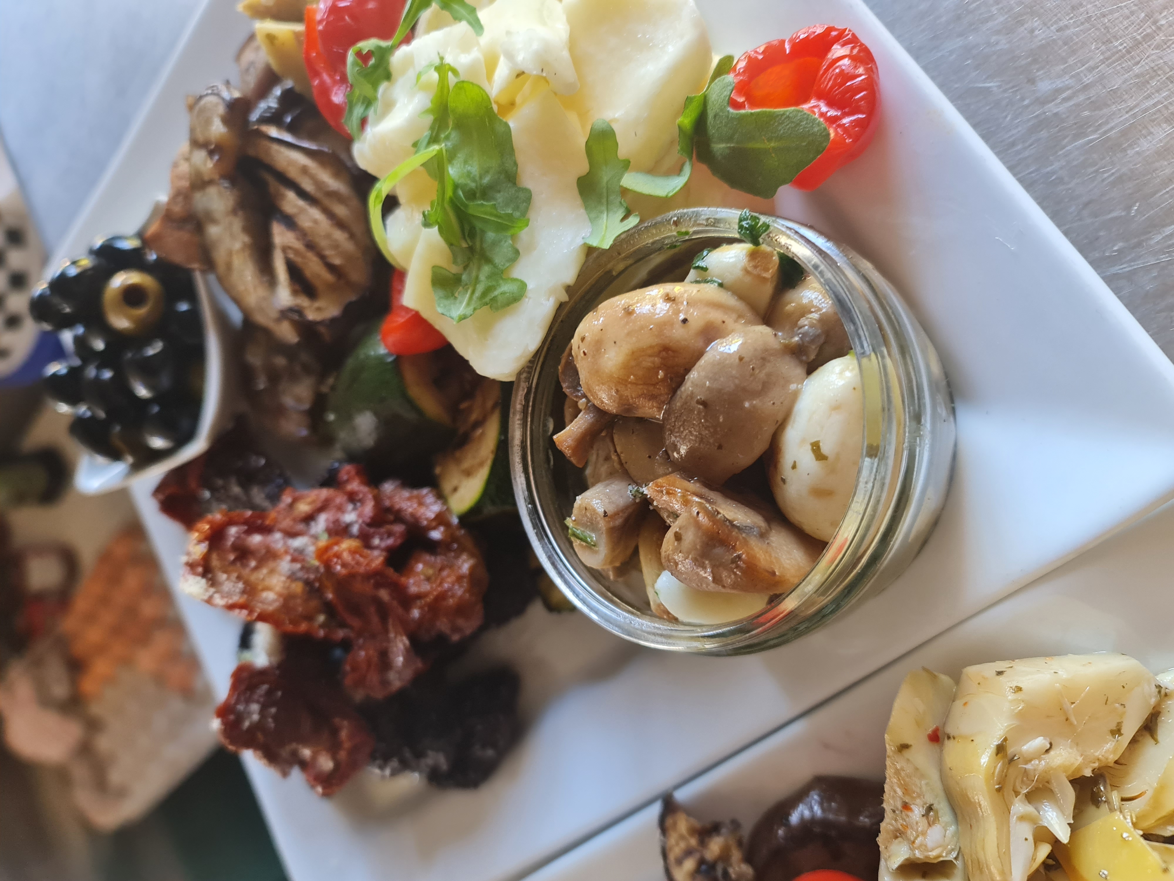 Dine In Style Caterers — wedding caterer in London, Essex, Kent, Liverpool (photo 3 of 8)