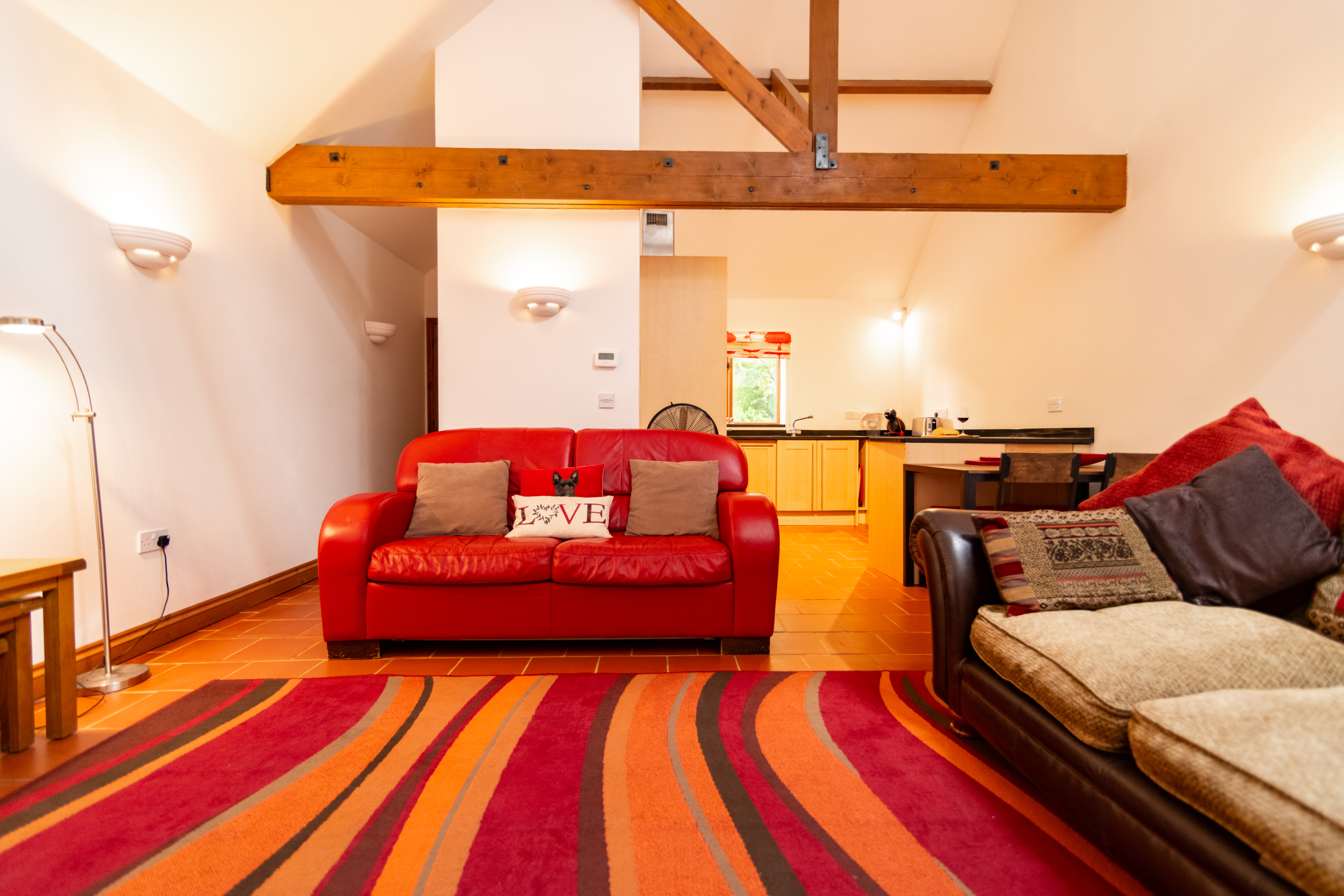 Hoad Farm Venue — wedding venue in Folkestone, kent (photo 7 of 8)
