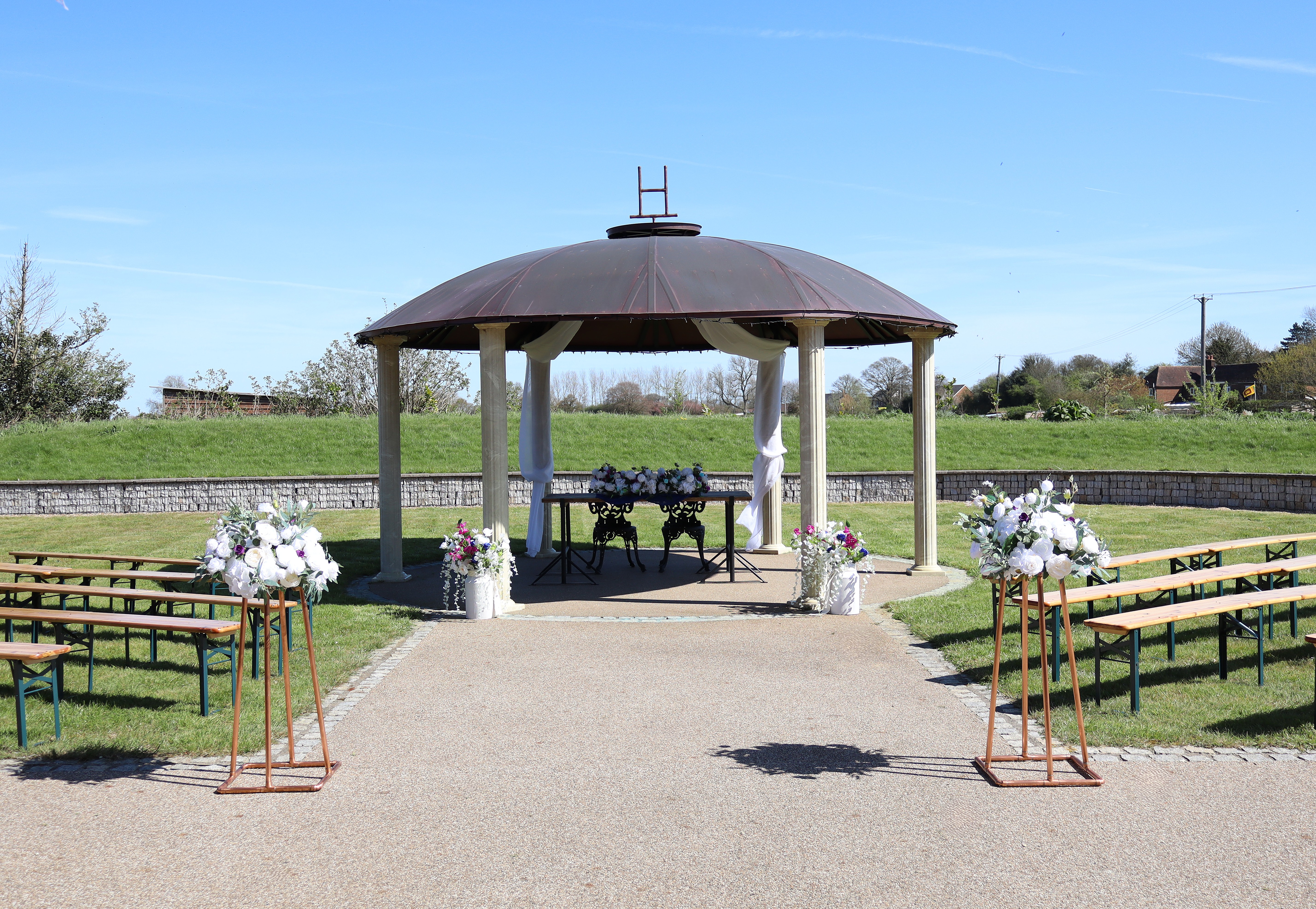 Hoad Farm Venue — wedding venue in Folkestone, kent (photo 3 of 8)