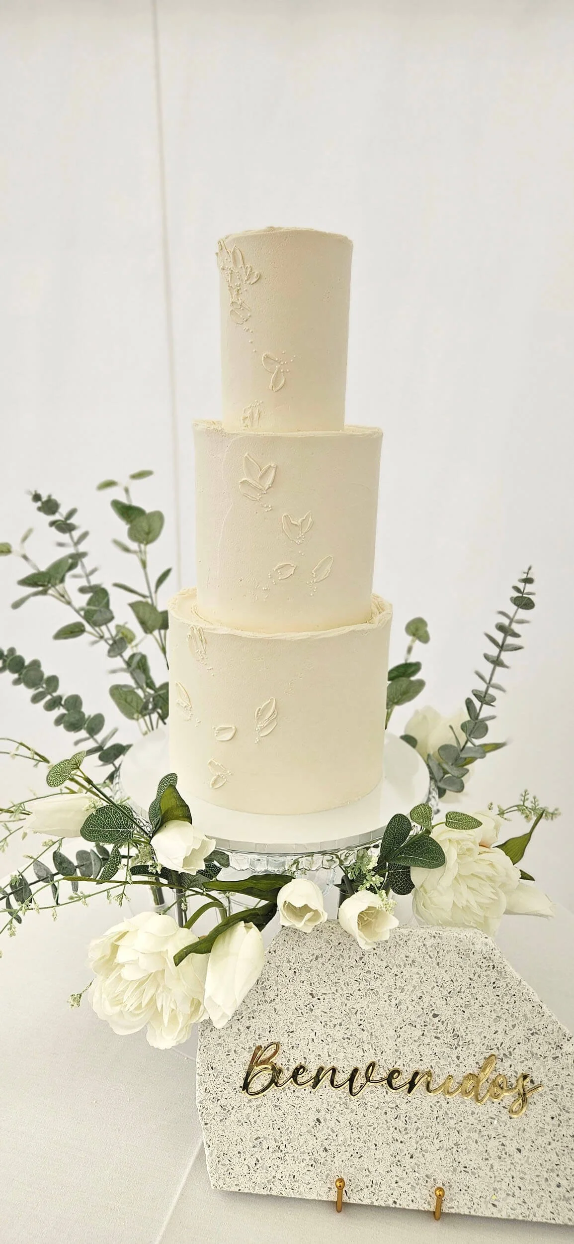 CK Bakes — wedding cake in Salisbury, Wiltshire (photo 5 of 8)