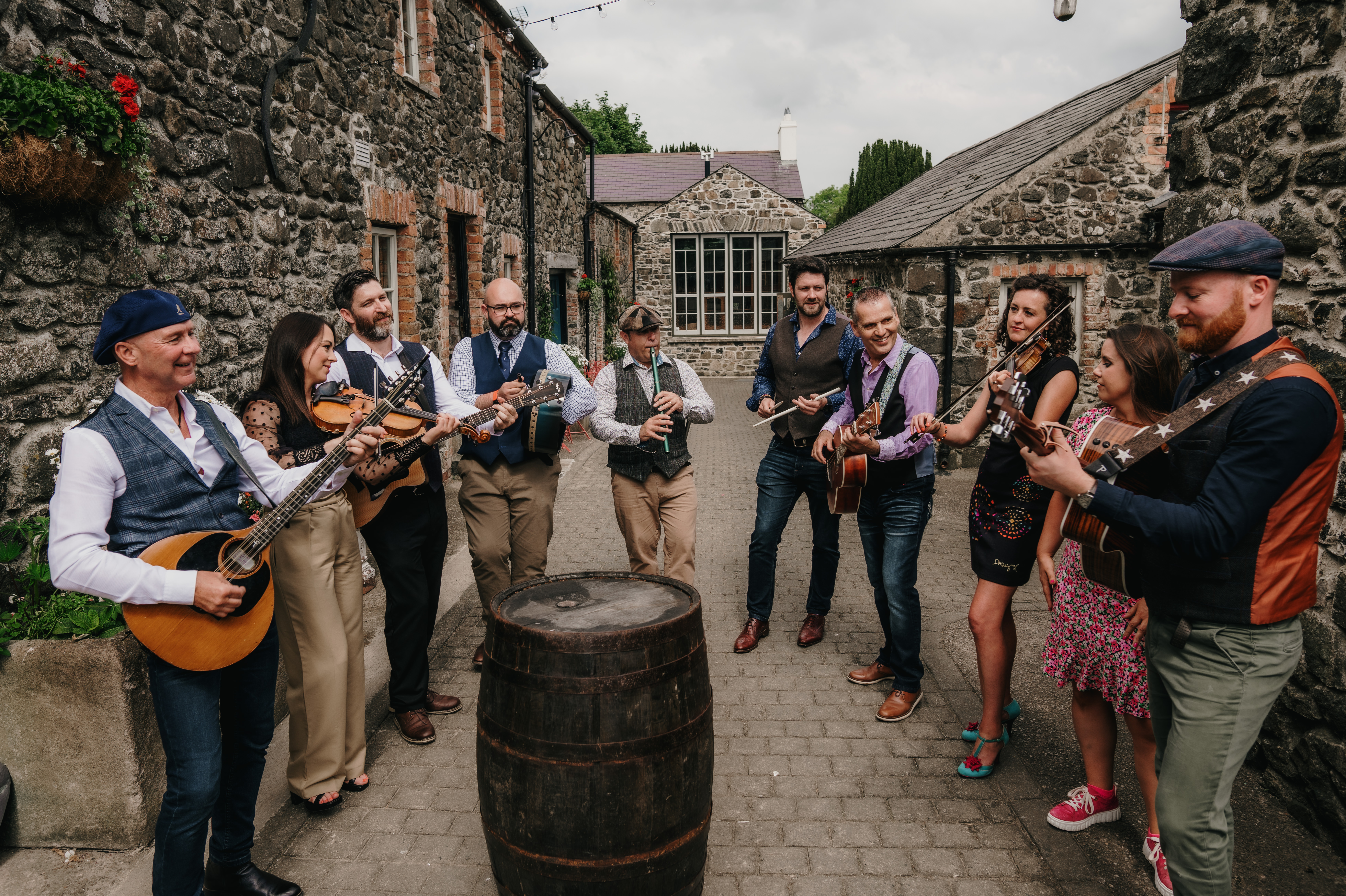 Pure Blarney — wedding band in Ballymena, antrim (photo 6 of 8)