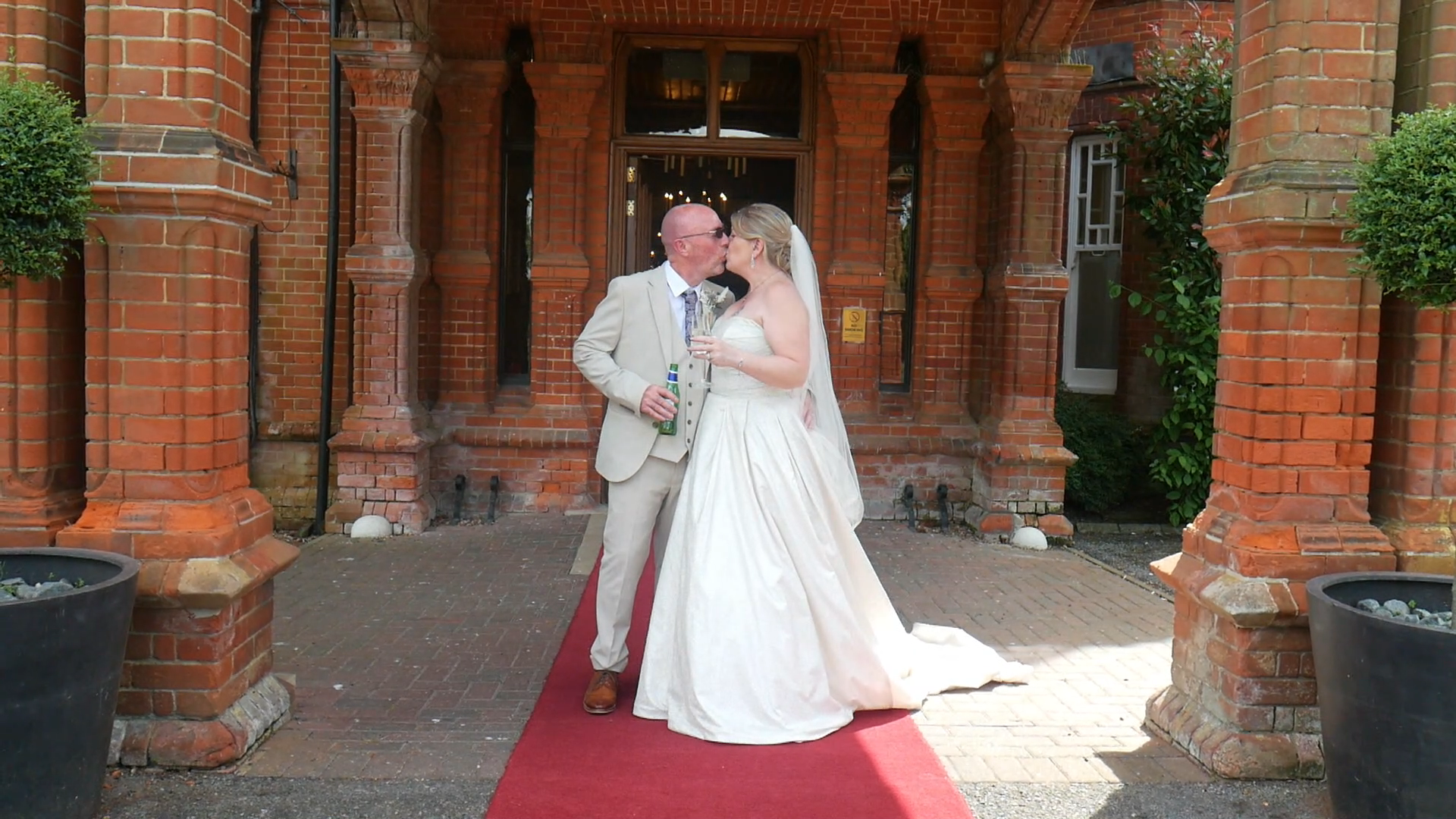 CorvinPictures  — wedding videographer in Watford, hertfordshire (photo 5 of 8)