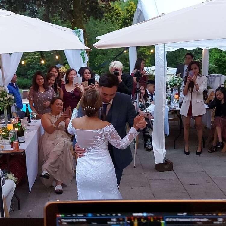 Dj Tony V & Silent Disco — wedding dj in Bristol , bristol (photo 4 of 8)