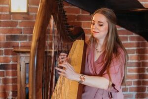 The Harp Lady — wedding music in Nottingham, nottinghamshire (photo 2 of 5)