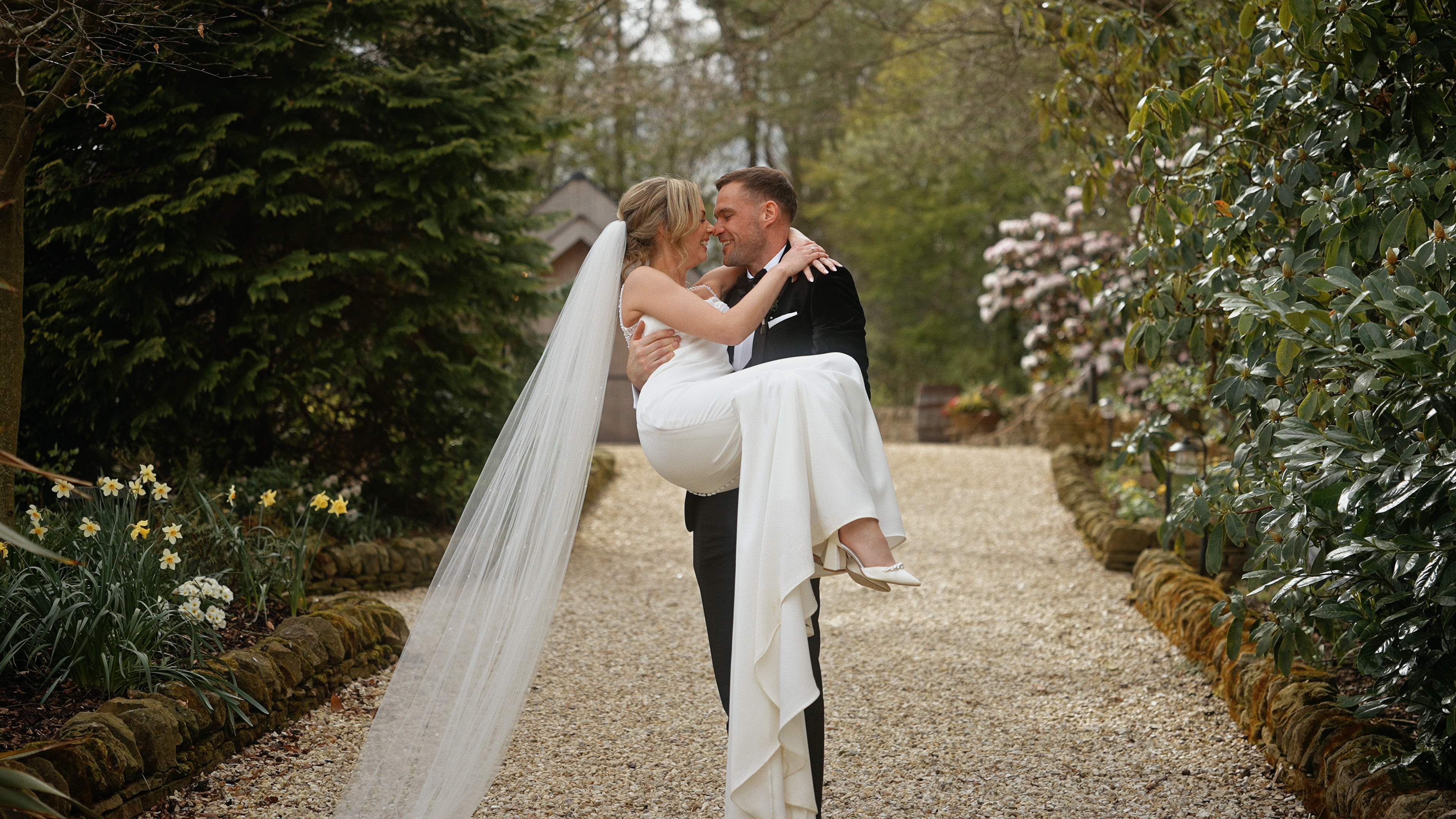 Jolly good wedding films — wedding videographer in Redcar (photo 2 of 8)