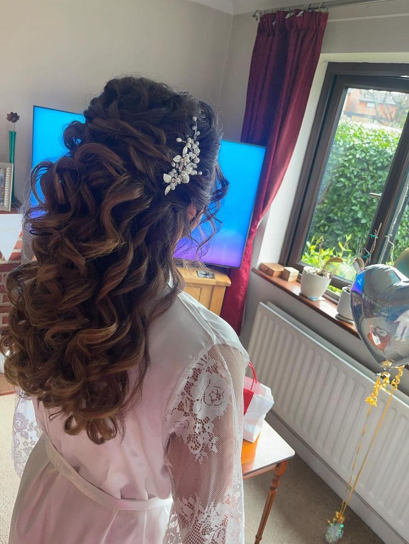 Beckies Bridal Hair — wedding hair makeup in Crawley Down, west_sussex (photo 6 of 8)