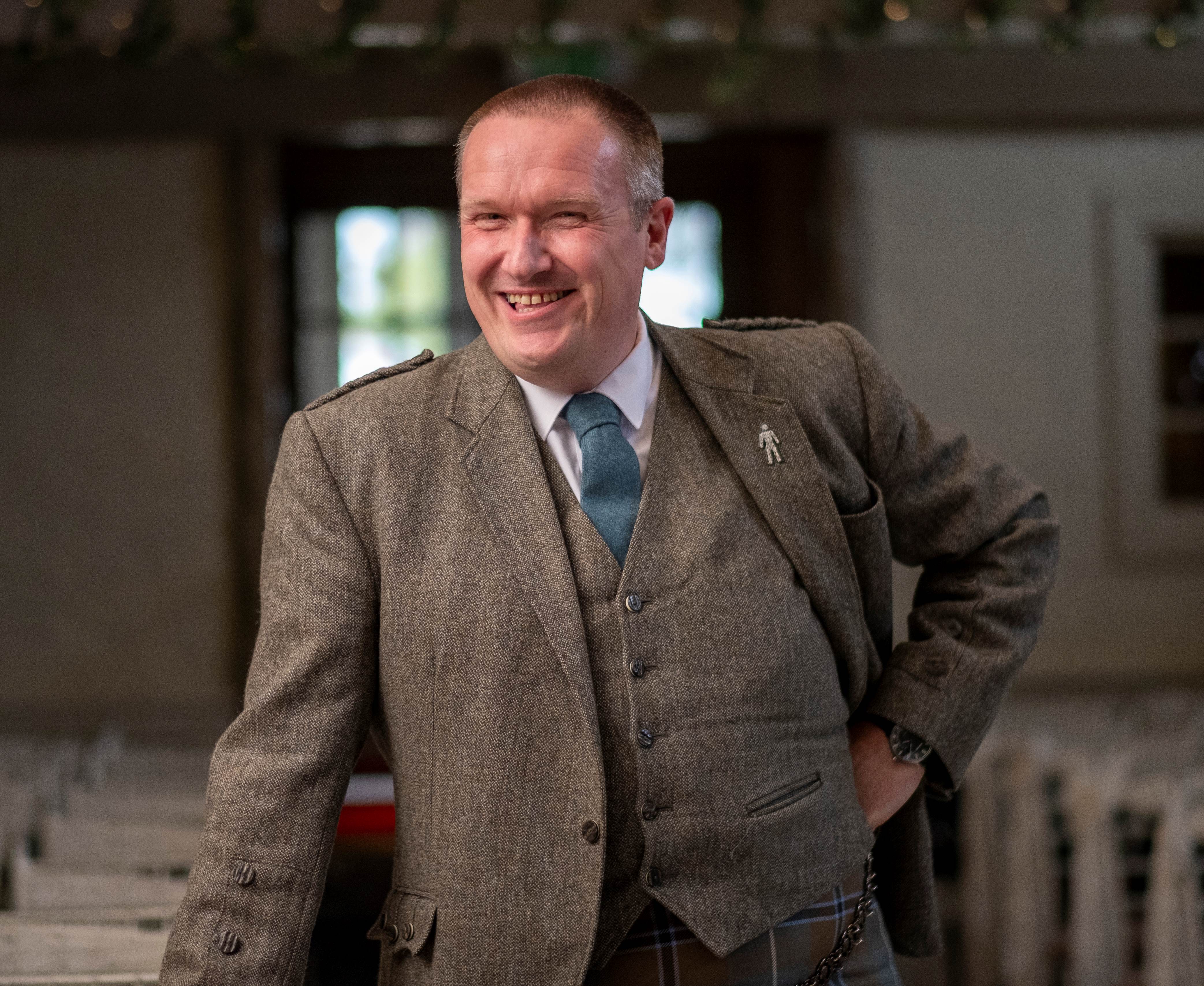 Craig Flowers IHC Celebrant — wedding celebrant in Falkirk (photo 7 of 8)
