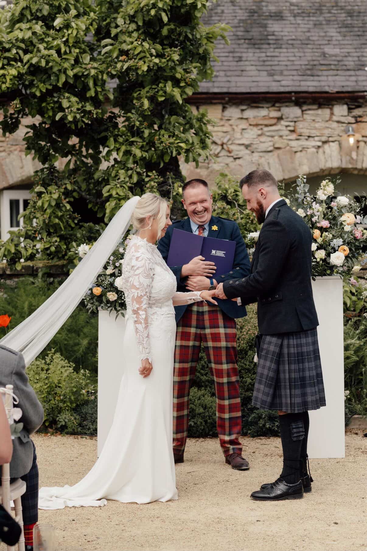 Craig Flowers IHC Celebrant — wedding celebrant in Falkirk (photo 5 of 8)
