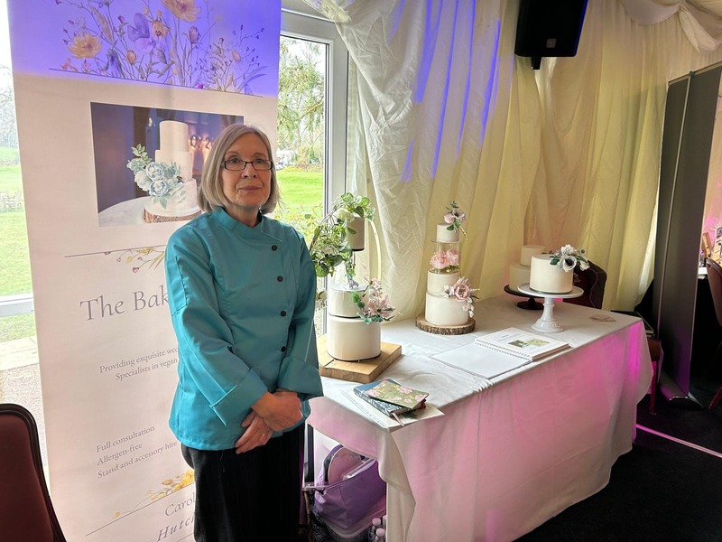 The Bake Boutique — wedding cake in Worcester, worcestershire (photo 3 of 8)
