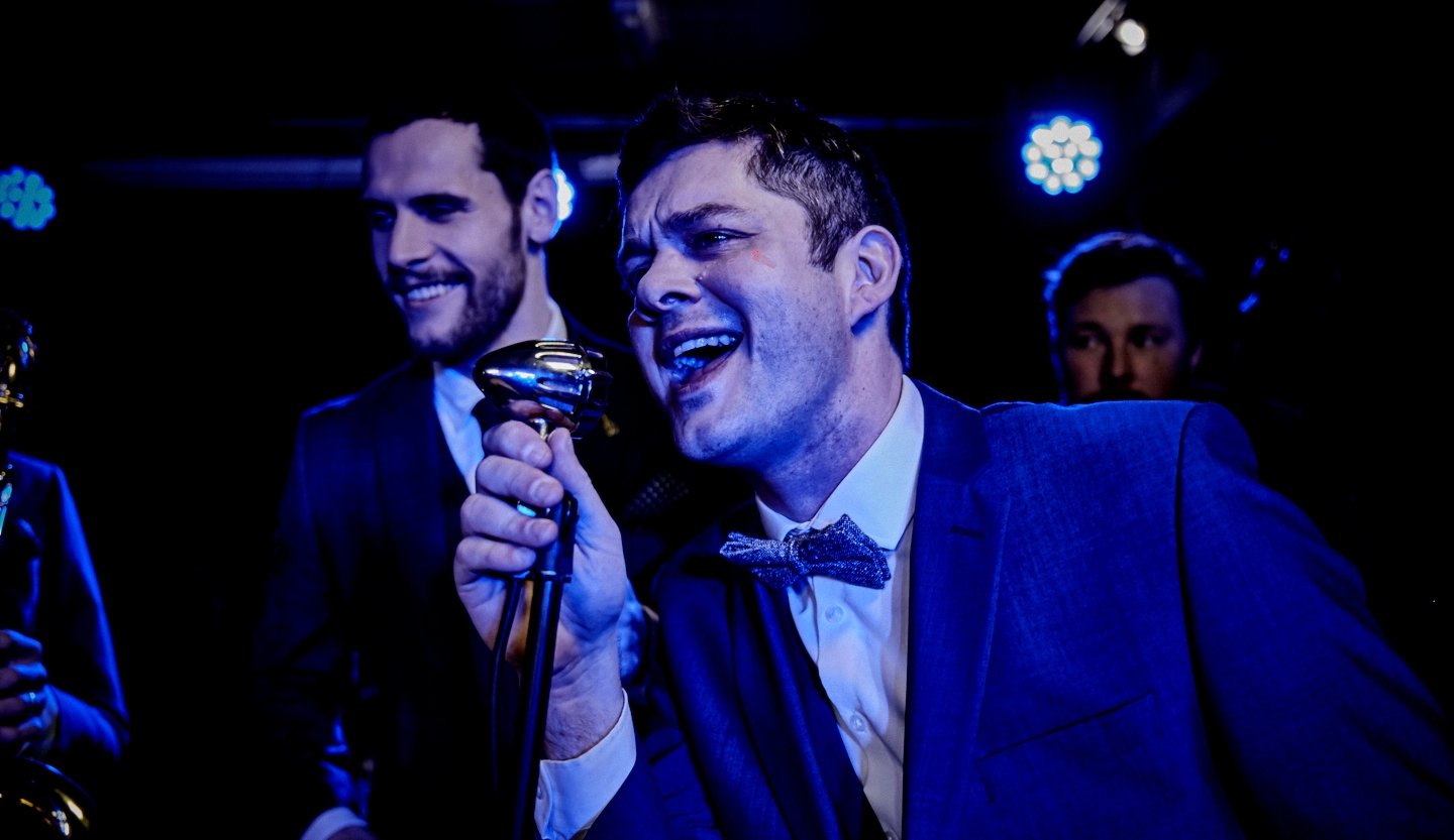 Frankly Jazz — wedding band in Leeds, Yorkshire (photo 4 of 8)