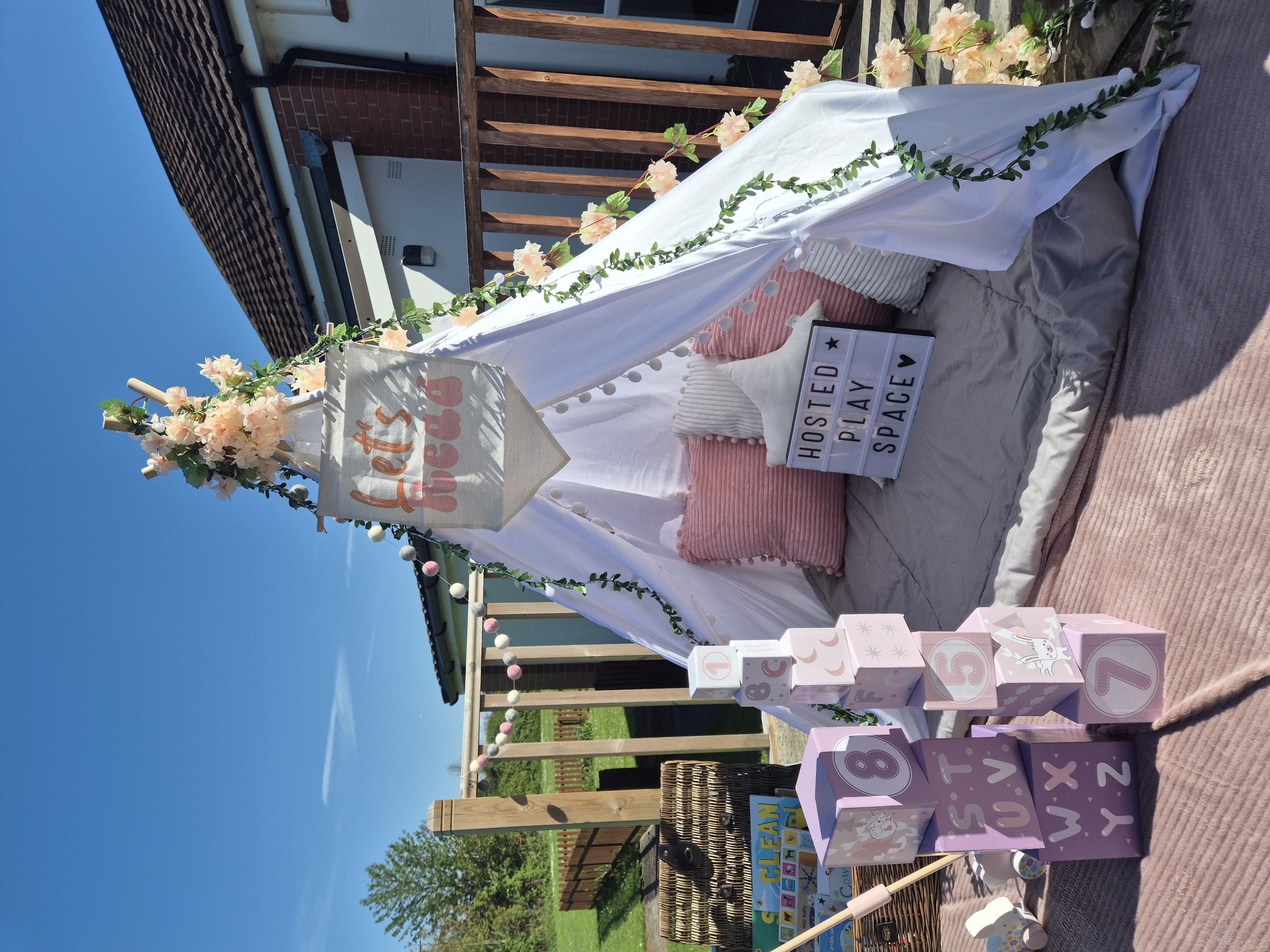 We Créched The Wedding — wedding entertainment in Bristol, North Somerset (photo 3 of 8)
