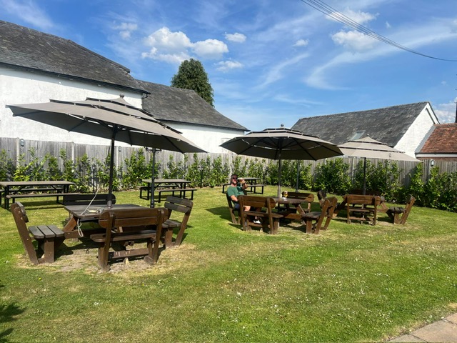 Mercure Newbury West Grange Hotel — wedding venue in Midgham, berkshire (photo 2 of 8)