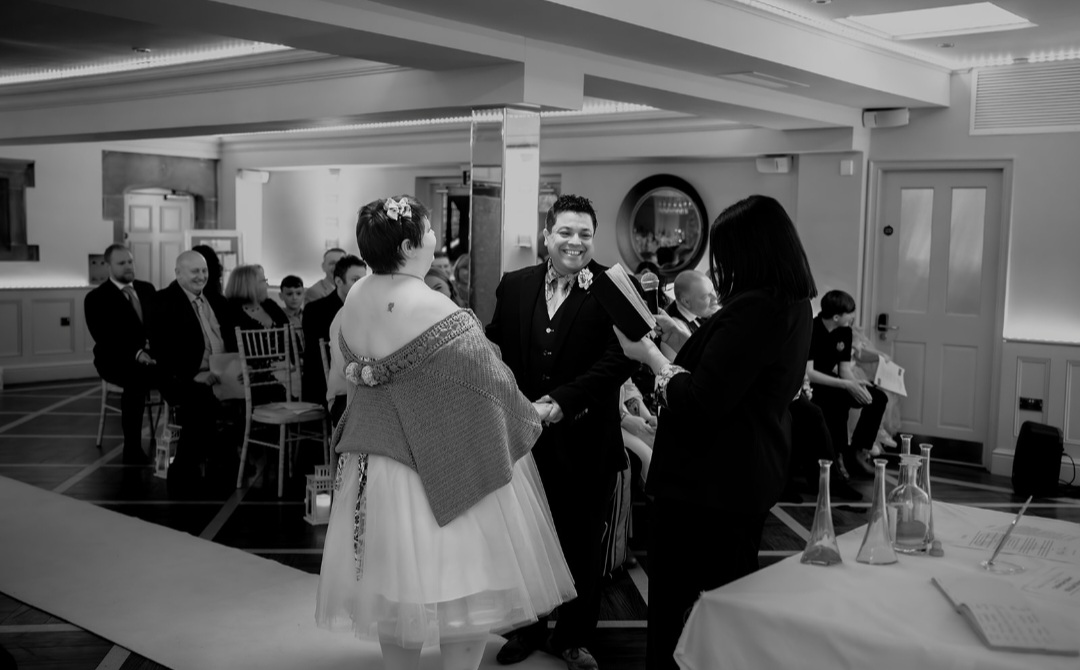 Gayle Armitage Celebrant — wedding celebrant in Ripley, derbyshire (photo 7 of 8)