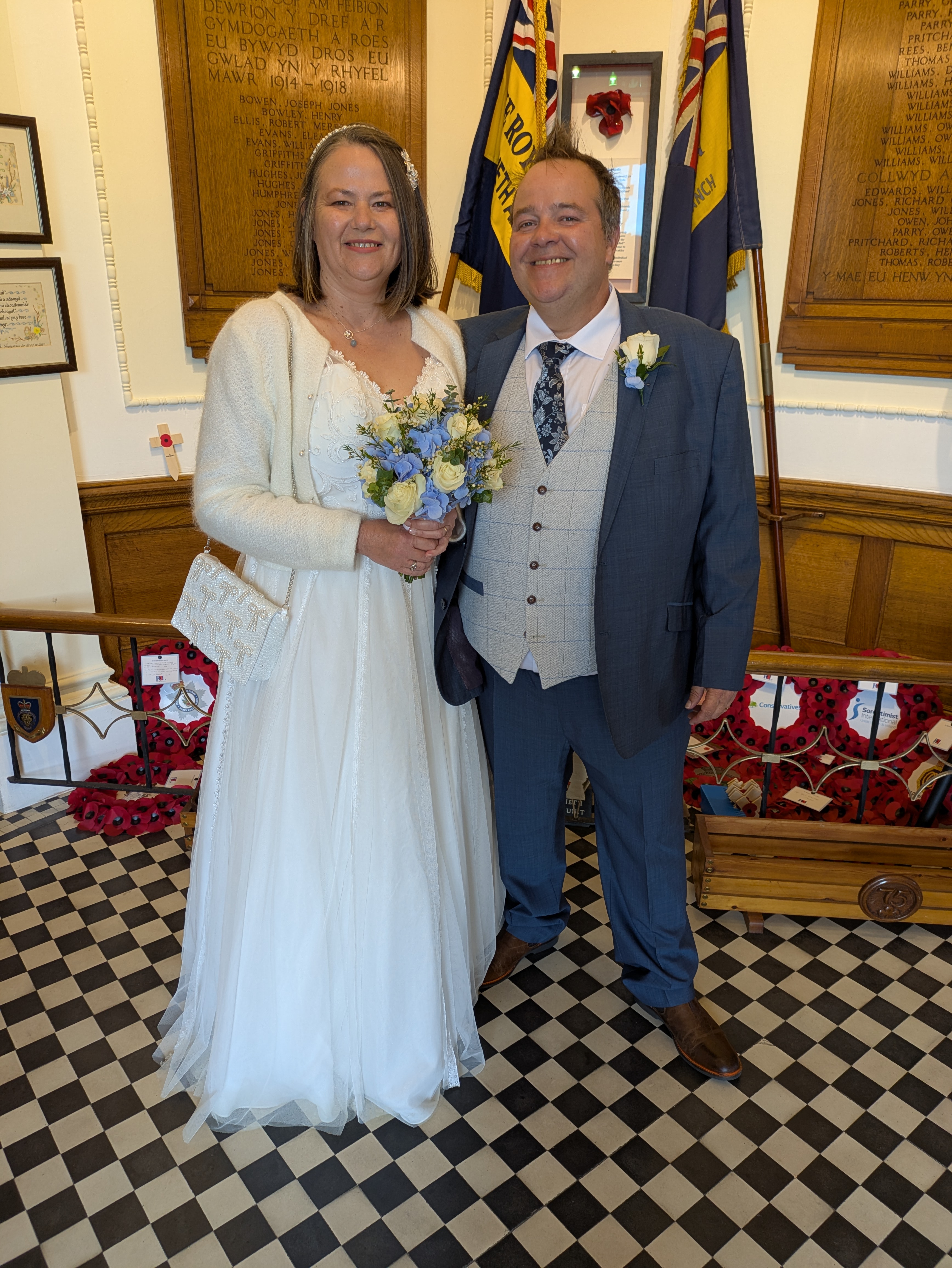Neuadd Goffa Criccieth Memorial Hall — wedding venue in Criccieth, gwynedd (photo 7 of 8)