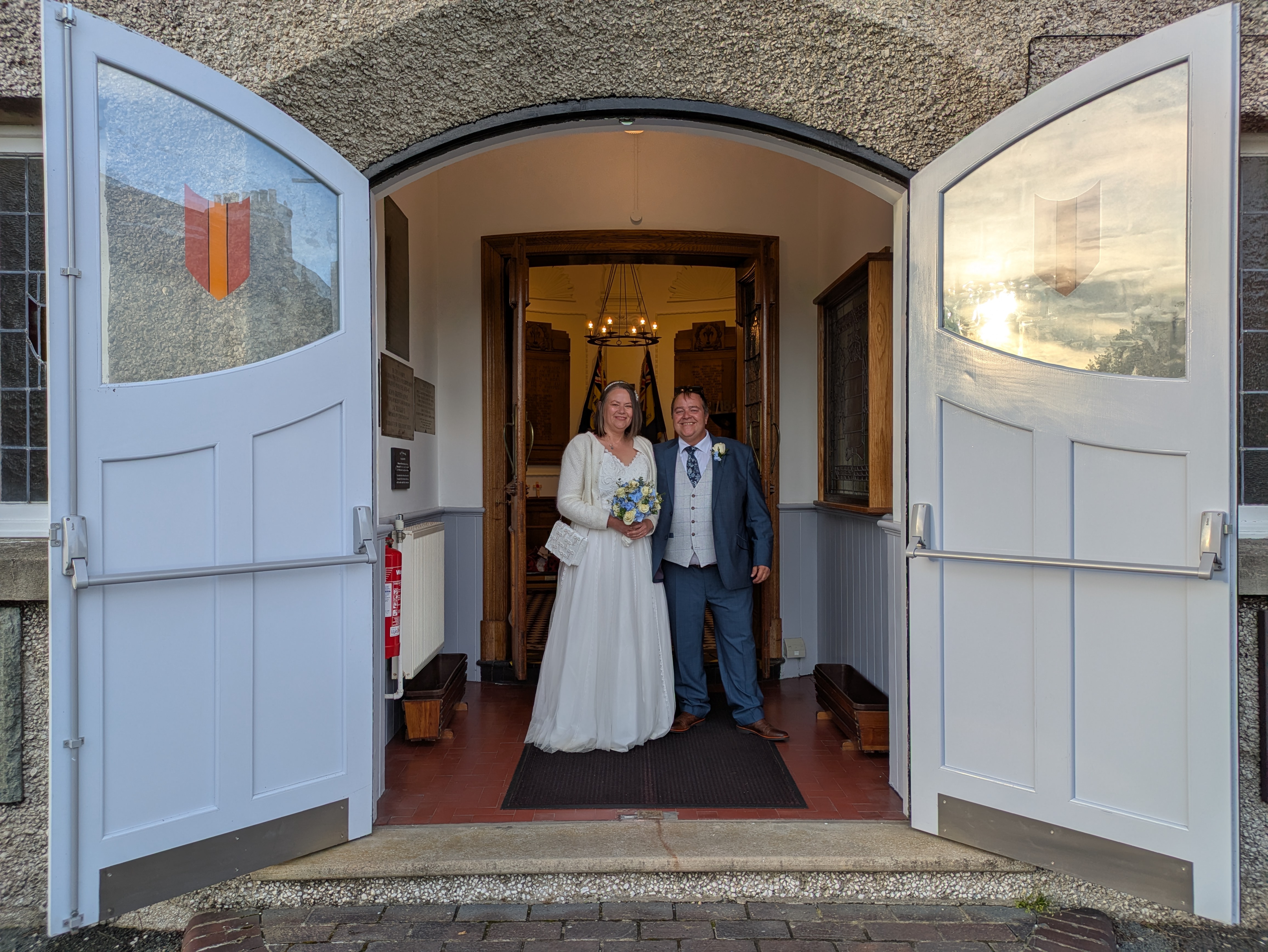 Neuadd Goffa Criccieth Memorial Hall — wedding venue in Criccieth, gwynedd (photo 6 of 8)