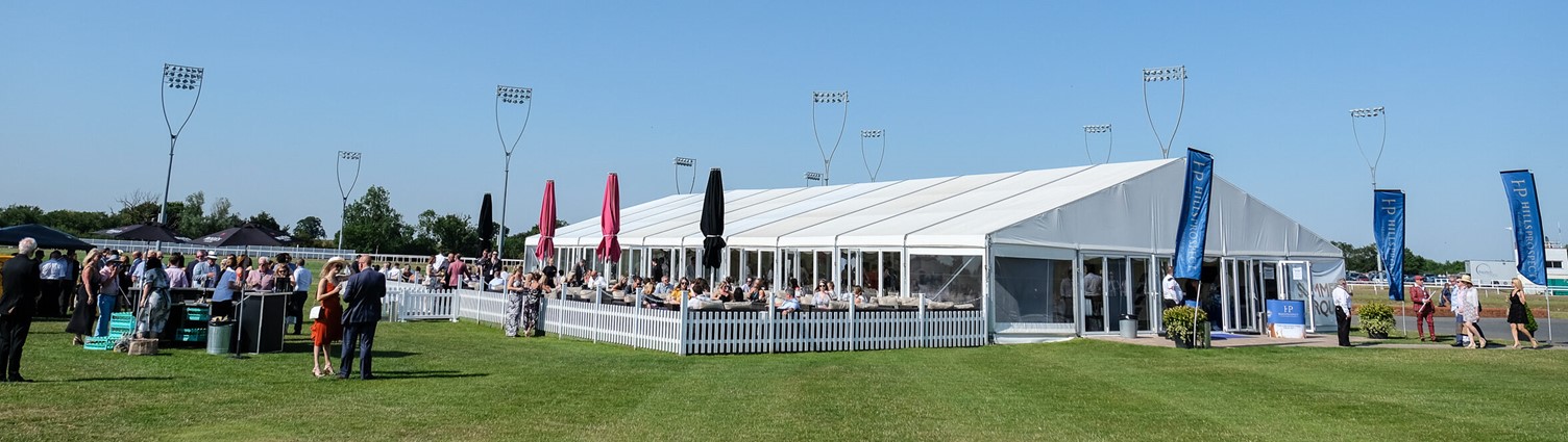 Chelmsford City Racecourse — wedding venue in Chelmsford, essex (photo 4 of 8)