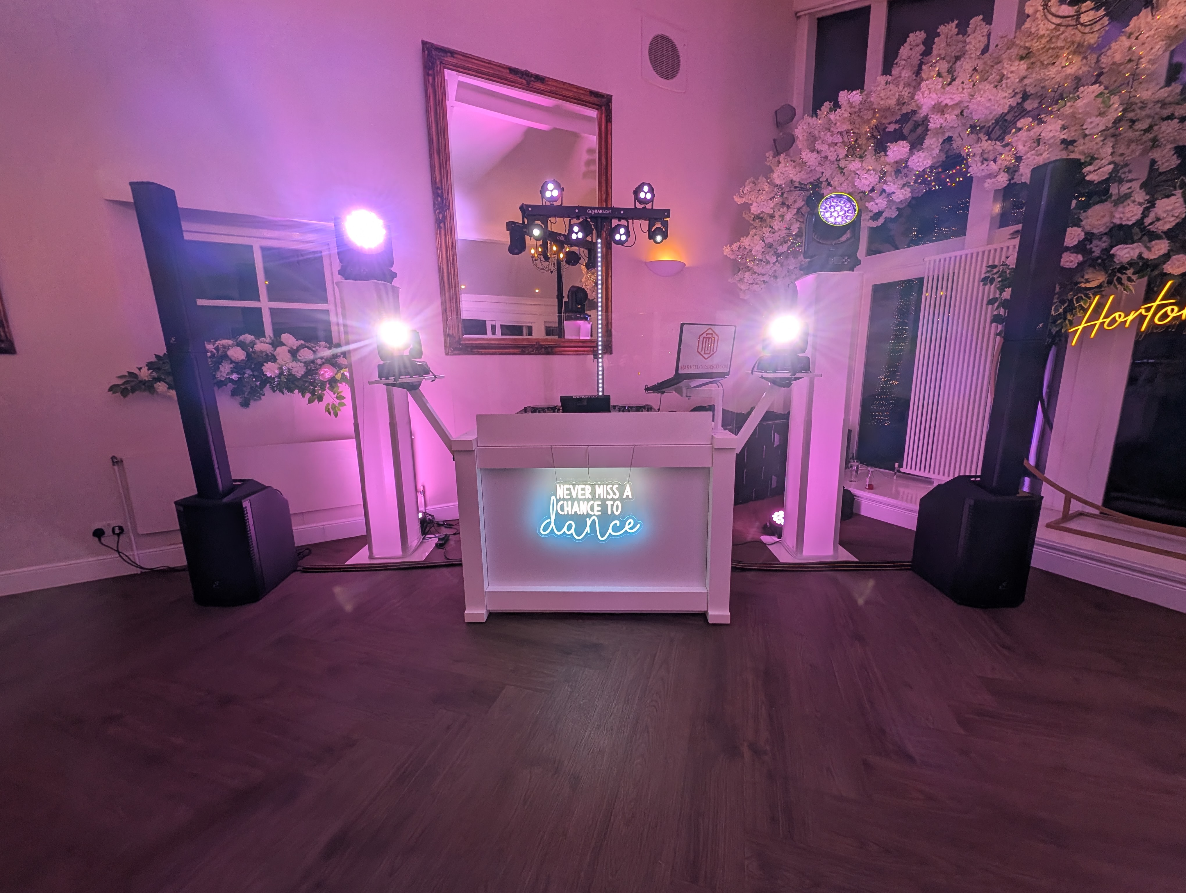 Marvellous Disco — wedding dj in Ashington, Northumberland (photo 2 of 8)