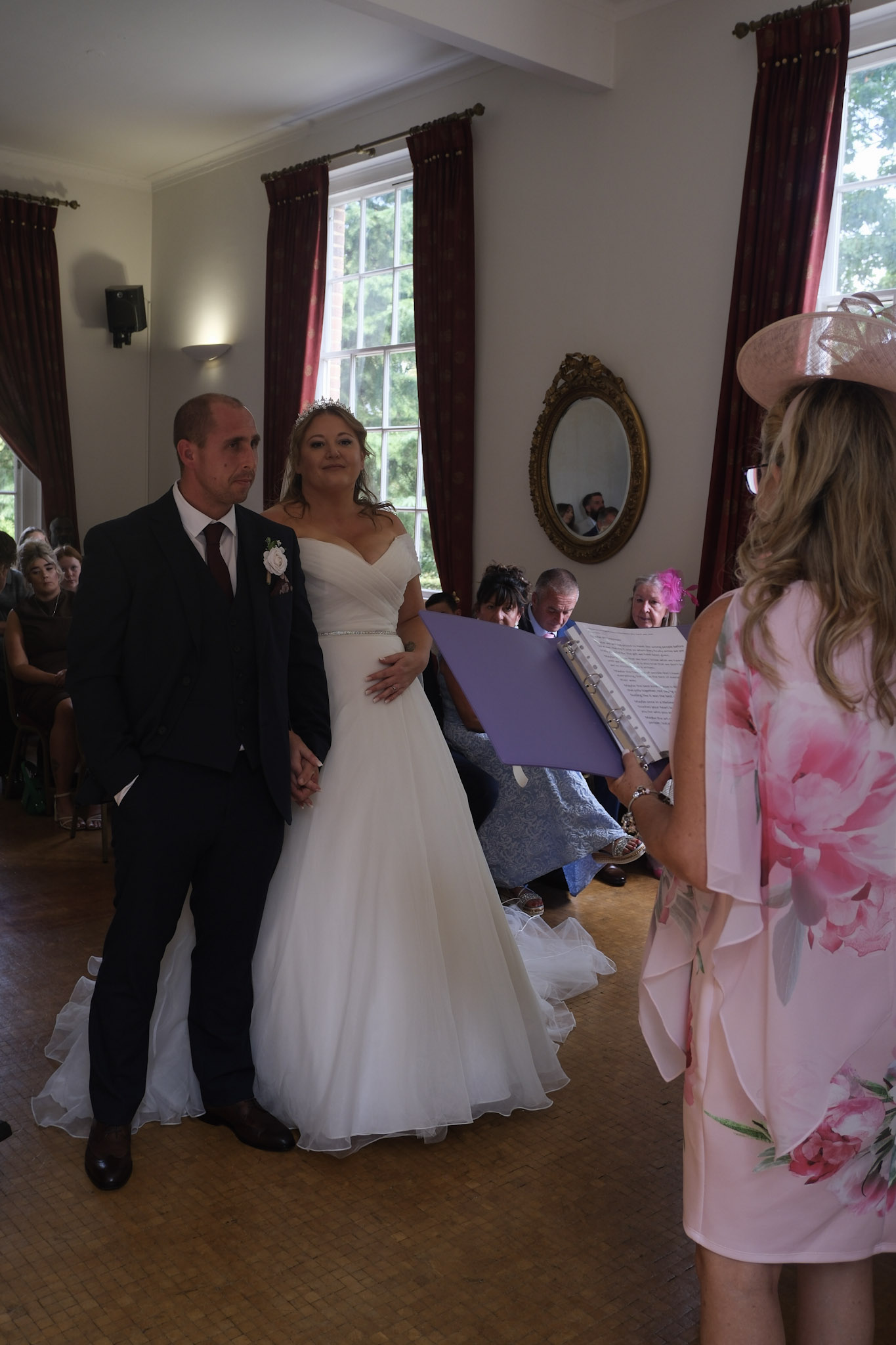 Sparkle & Soul — wedding celebrant in Bexhill, east_sussex (photo 7 of 8)